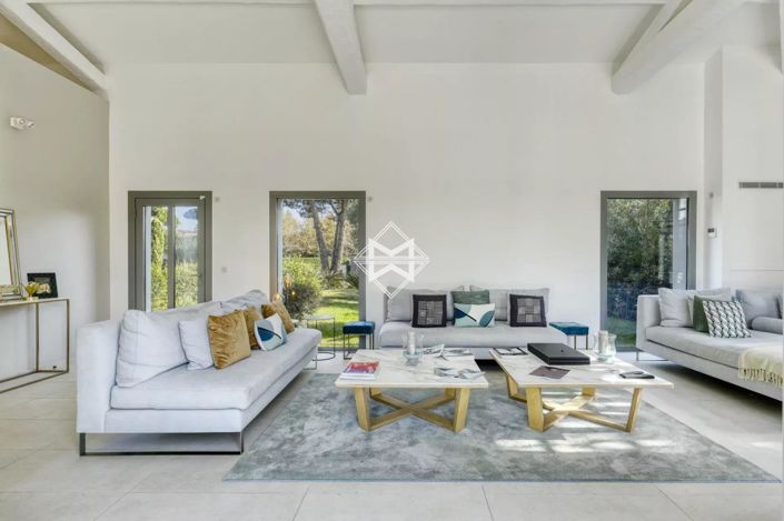 Image No.4-4 Bed House for sale