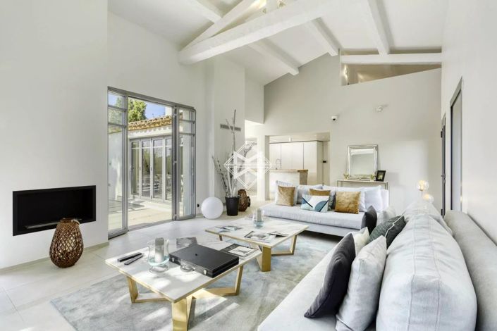 Image No.5-4 Bed House for sale