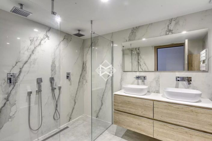 Image No.11-5 Bed House for sale