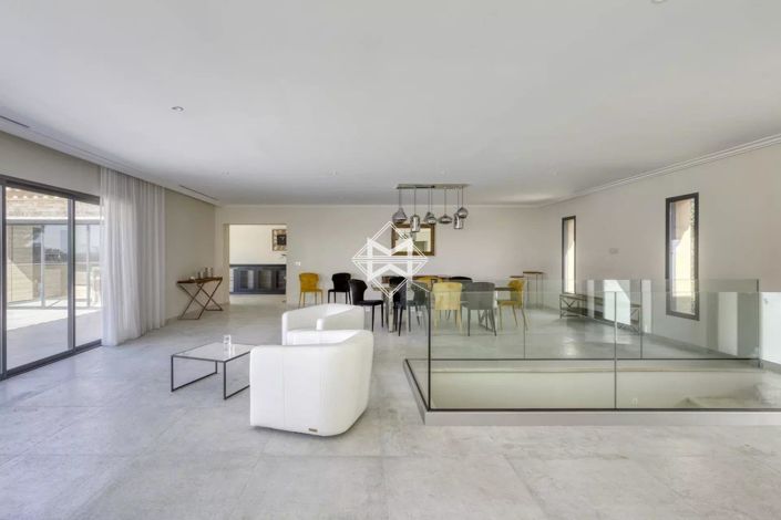 Image No.4-5 Bed House for sale