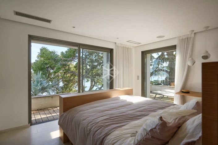 Image No.17-4 Bed House for sale