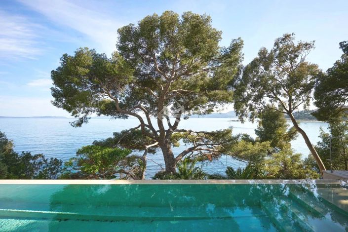 Image No.2-4 Bed House for sale