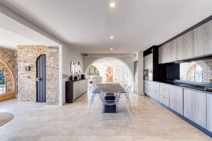 Image No.11-6 Bed House for sale