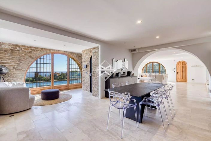 Image No.12-6 Bed House for sale