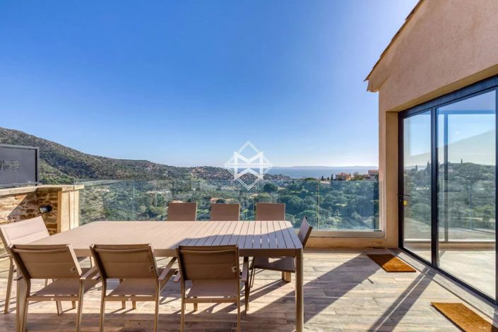 Image No.4-6 Bed House for sale