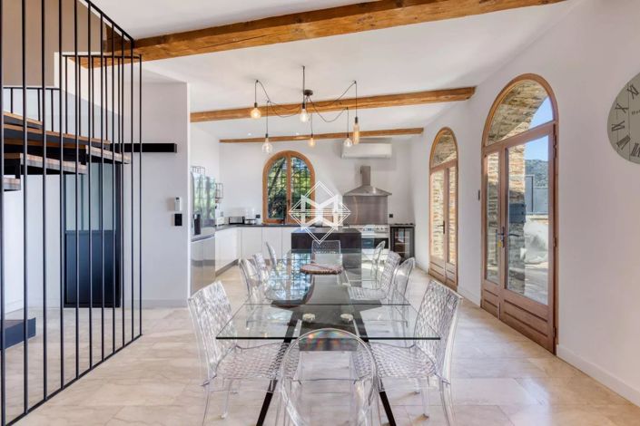 Image No.7-6 Bed House for sale