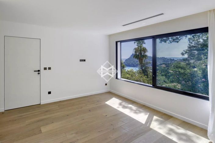 Image No.13-4 Bed House for sale