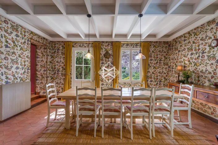 Image No.10-9 Bed House for sale