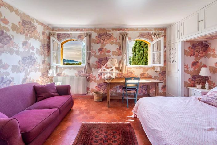 Image No.12-9 Bed House for sale