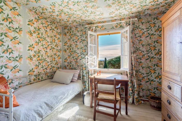 Image No.15-9 Bed House for sale