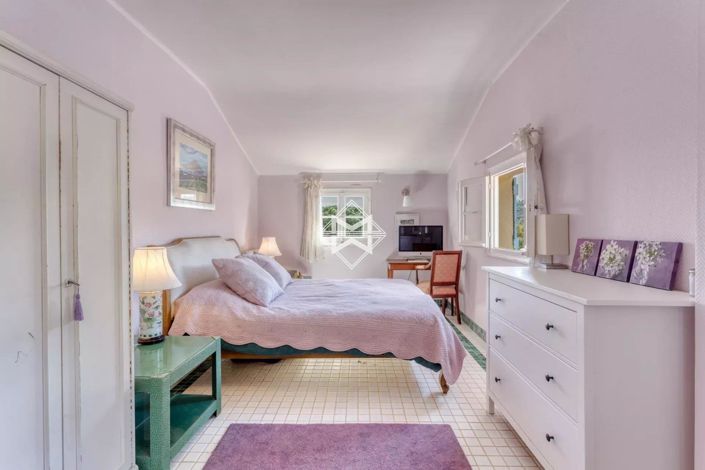 Image No.16-9 Bed House for sale