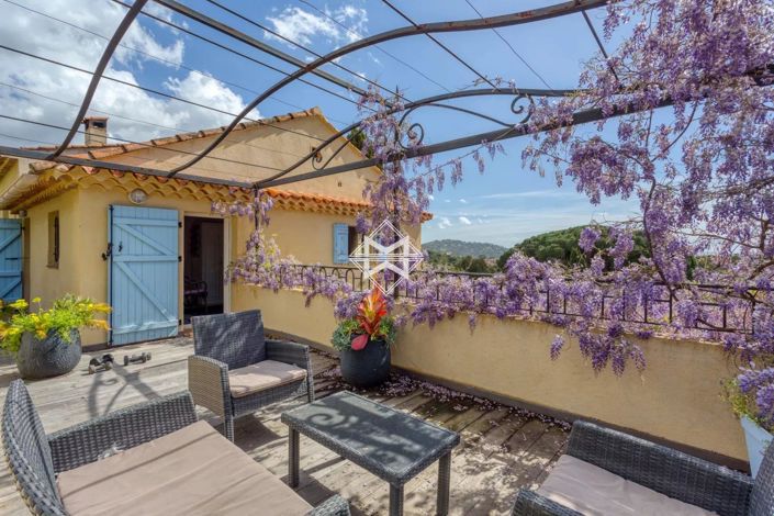 Image No.19-9 Bed House for sale