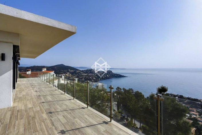 Image No.4-4 Bed House for sale