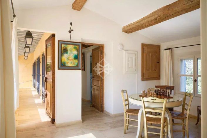 Image No.10-14 Bed House for sale