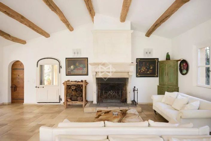 Image No.7-14 Bed House for sale