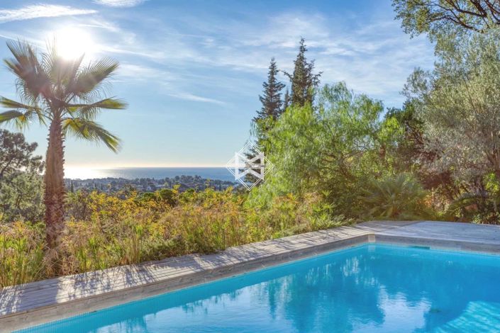 Image No.1-4 Bed House for sale