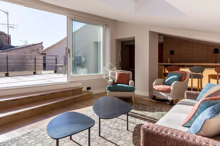 Image No.18-5 Bed House for sale