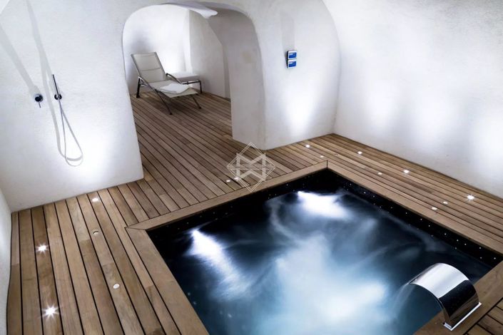 Image No.20-5 Bed House for sale