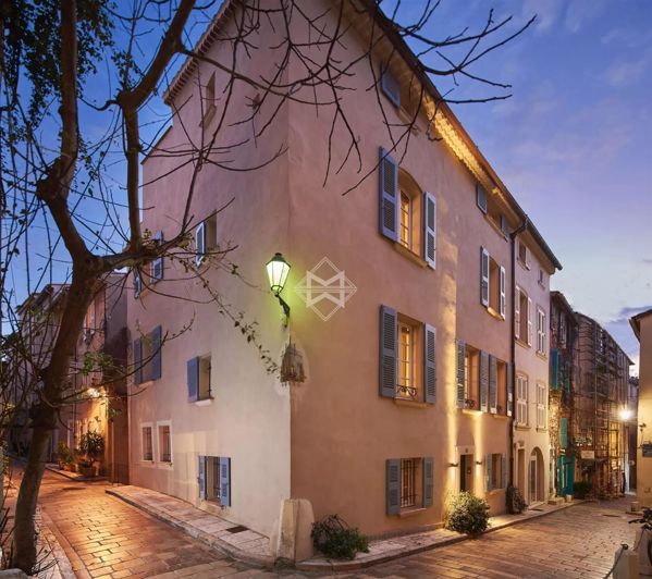 Image No.3-5 Bed House for sale