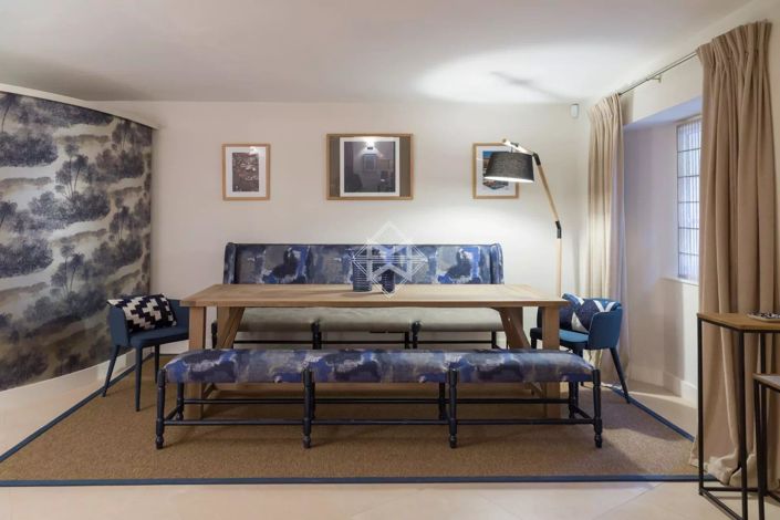 Image No.5-5 Bed House for sale