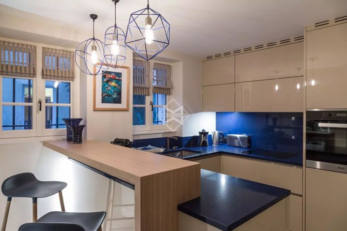 Image No.6-5 Bed House for sale