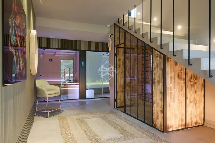 Image No.17-5 Bed House for sale