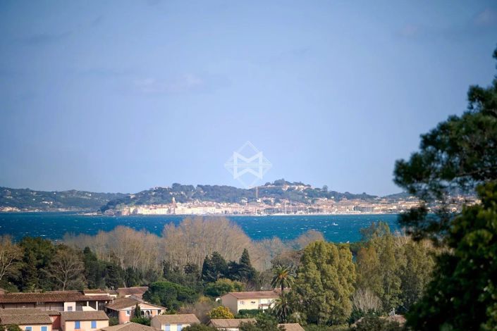 Image No.2-5 Bed House for sale