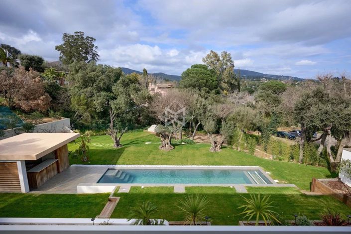 Image No.4-5 Bed House for sale