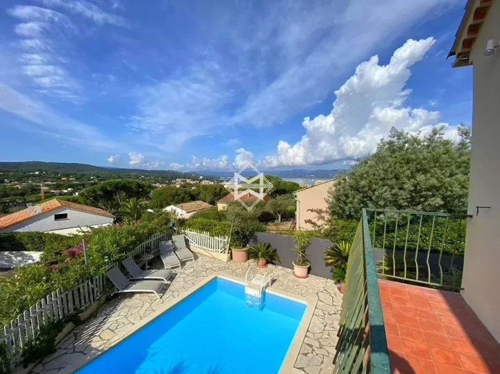 Image No.4-4 Bed House for sale