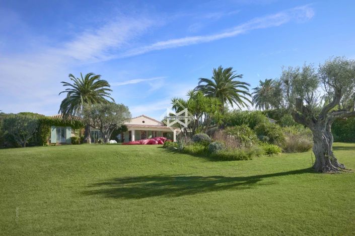 Image No.5-8 Bed House for sale