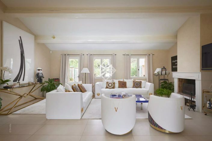 Image No.6-8 Bed House for sale