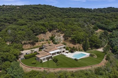 1 - La Croix-Valmer, House