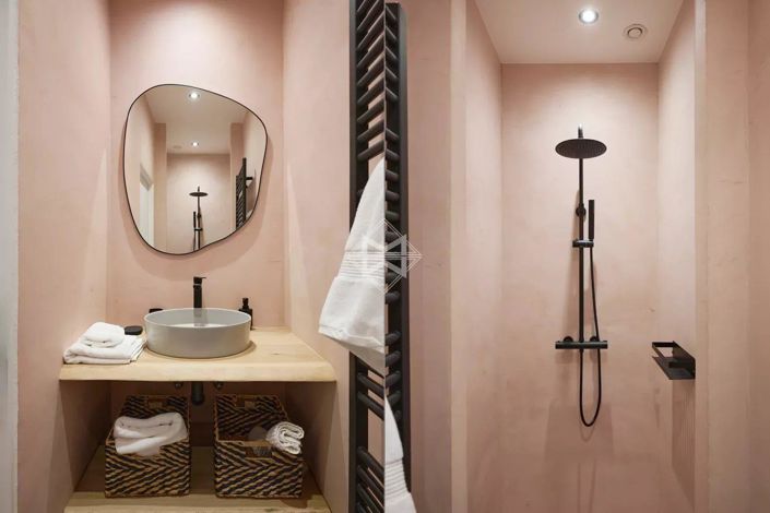 Image No.19-5 Bed House for sale