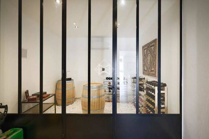 Image No.20-5 Bed House for sale