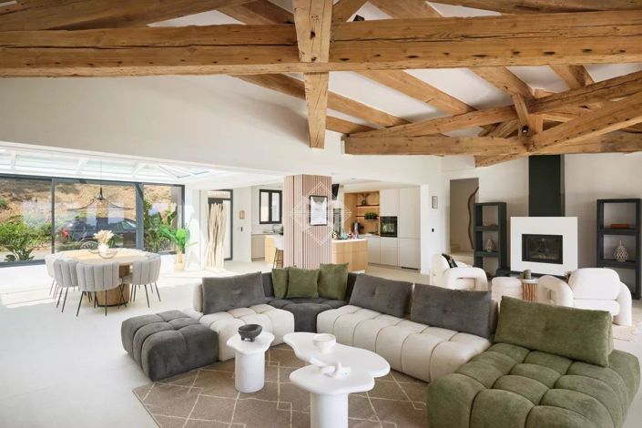 Image No.7-5 Bed House for sale