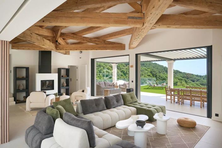 Image No.9-5 Bed House for sale