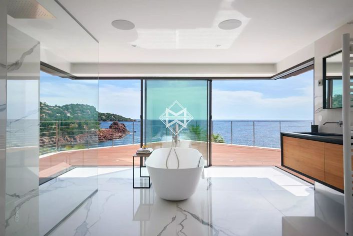 Image No.15-9 Bed House for sale