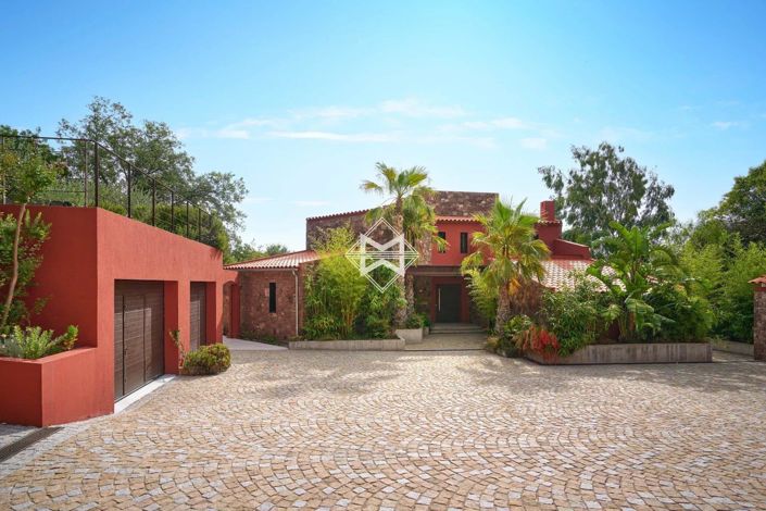 Image No.19-9 Bed House for sale