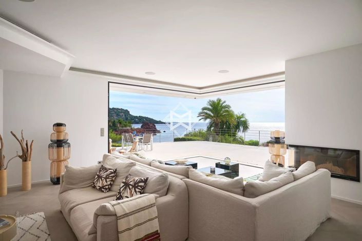 Image No.7-9 Bed House for sale