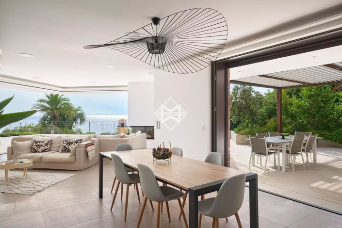 Image No.8-9 Bed House for sale