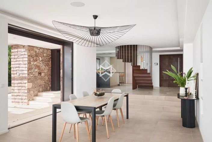 Image No.9-9 Bed House for sale