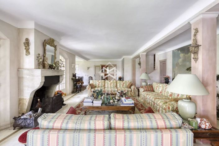 Image No.6-6 Bed House for sale