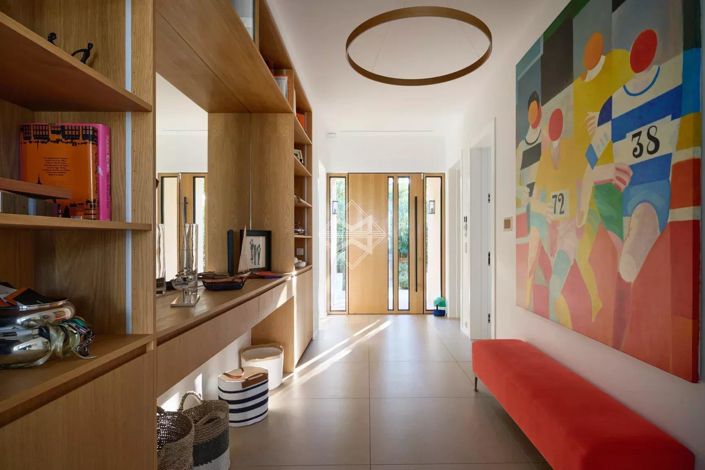 Image No.16-5 Bed House for sale