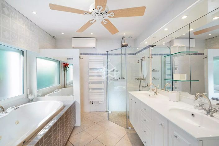 Image No.10-4 Bed House for sale