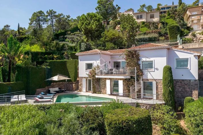 Image No.2-4 Bed House for sale