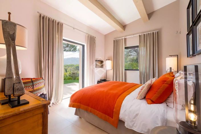 Image No.12-5 Bed House for sale