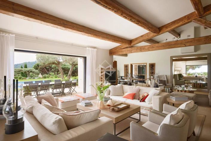 Image No.6-5 Bed House for sale