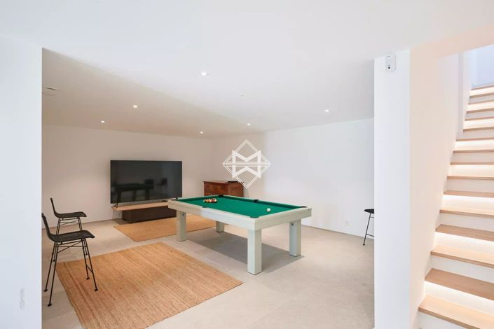 Image No.17-5 Bed House for sale