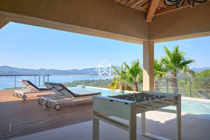 Image No.6-5 Bed House for sale