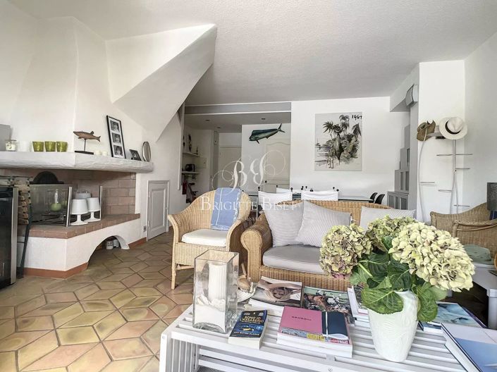 Image No.3-3 Bed House for sale